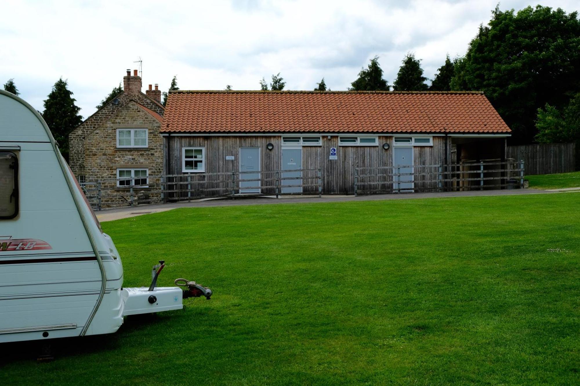 Bank Top Camping-North York Moors With Pitches For Caravans, Camper Vans And Tents Hotel Pickering Eksteriør billede